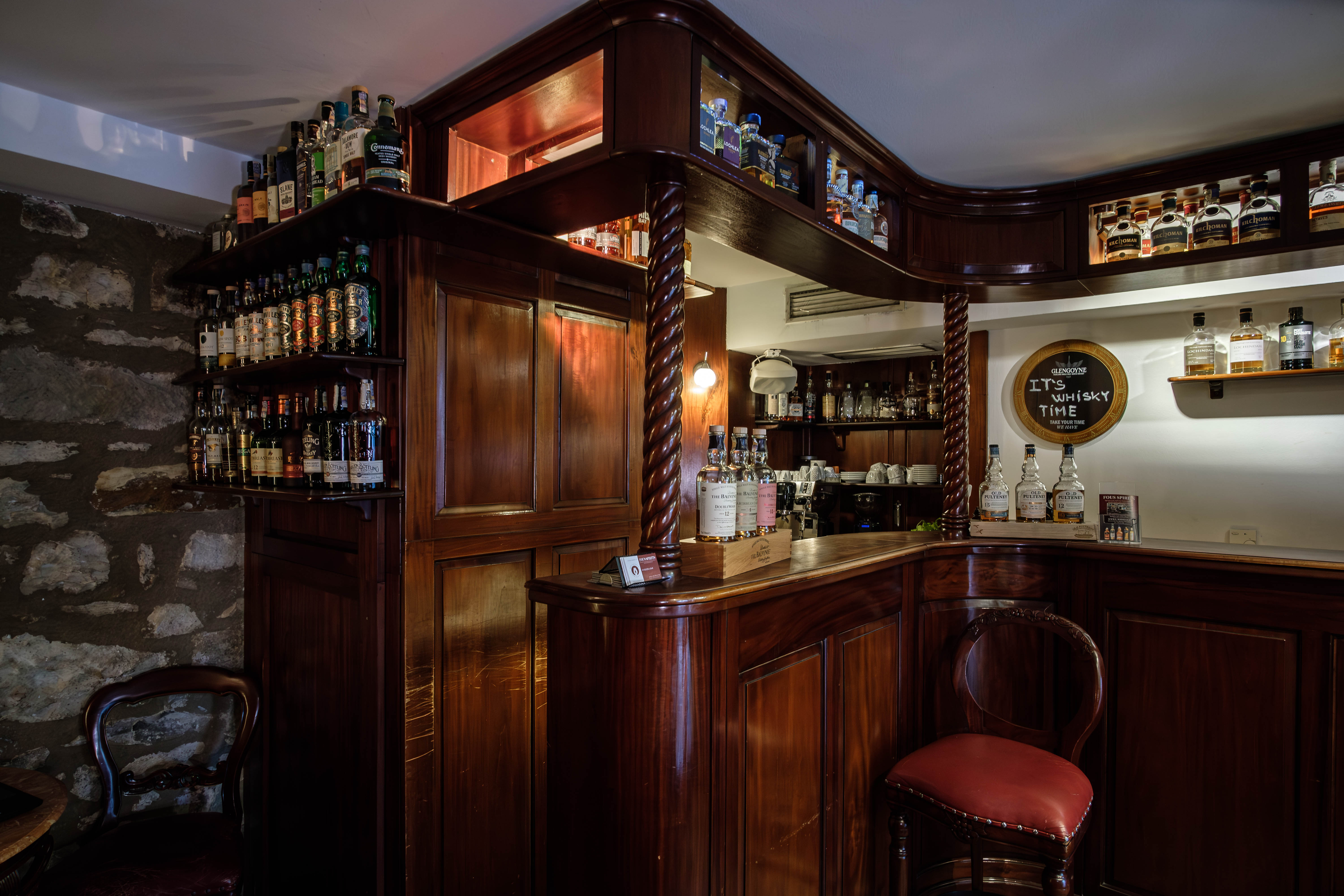 Whiskeria bar